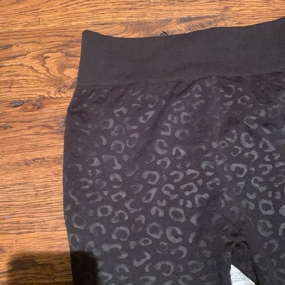 Motherhood maternity black leopard leggings, size small/ medium. NWT - Picture 2 of 3